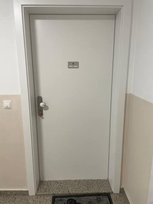 New Central Apartments Westbahnhof ウィーン エクステリア 写真
