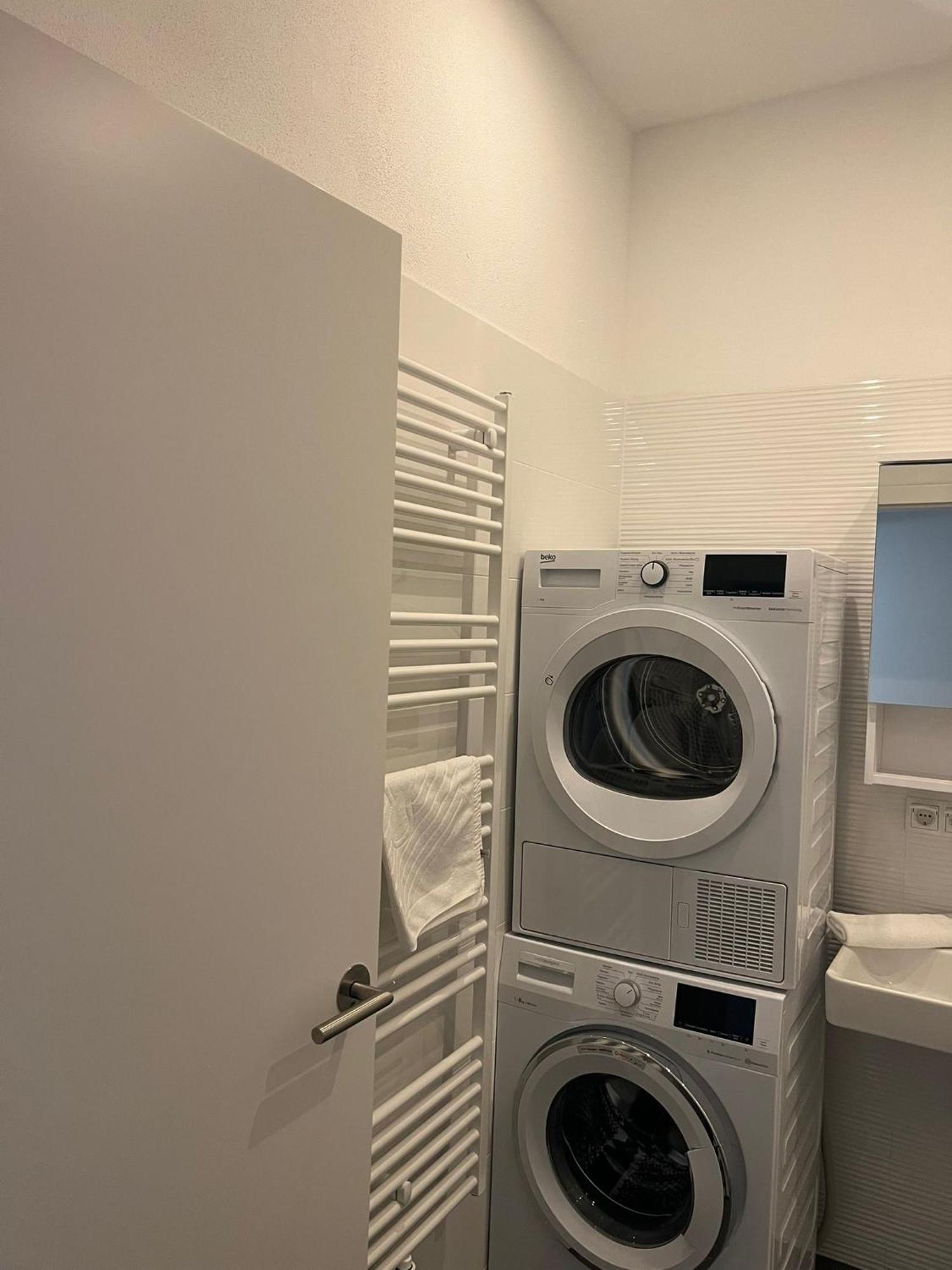 New Central Apartments Westbahnhof ウィーン エクステリア 写真