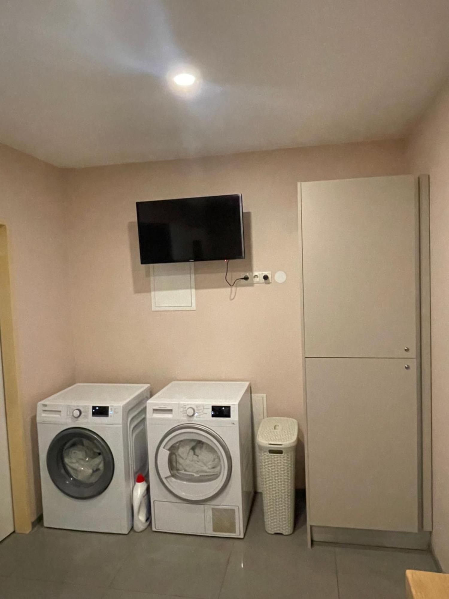 New Central Apartments Westbahnhof ウィーン エクステリア 写真